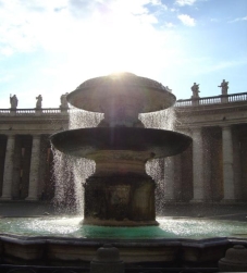 http://de.academic.ru/pictures/dewiki/83/St__Peters_Square_Fountain.jpg